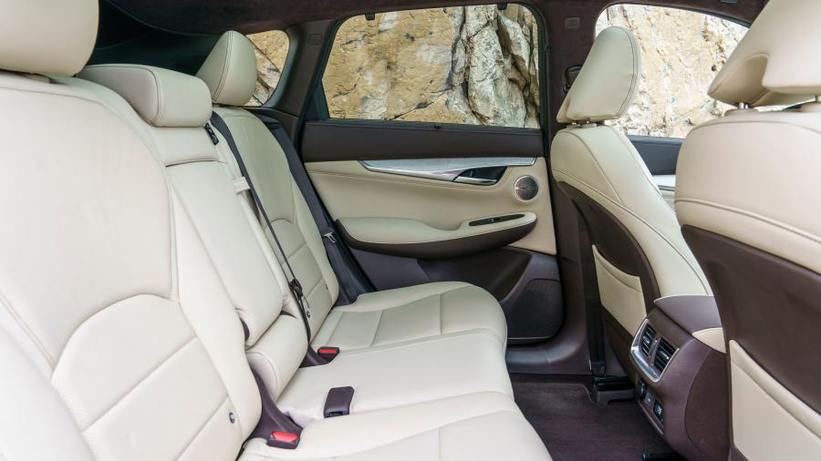 Интерьер Infiniti QX50 2.0t 2018 года  (NA) (фото 57 из 60)
